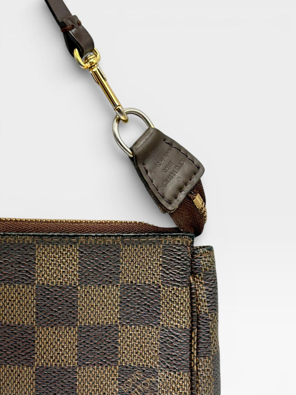 Louis Vuitton Pochette Accessoires – Damier Ebene